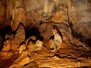 Explorando con espeleologia